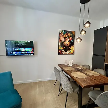Maison Ecru - Reception Триест