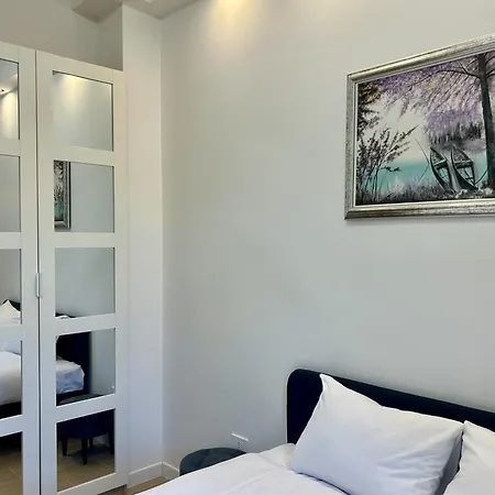 Maison Ecru - Reception Триест